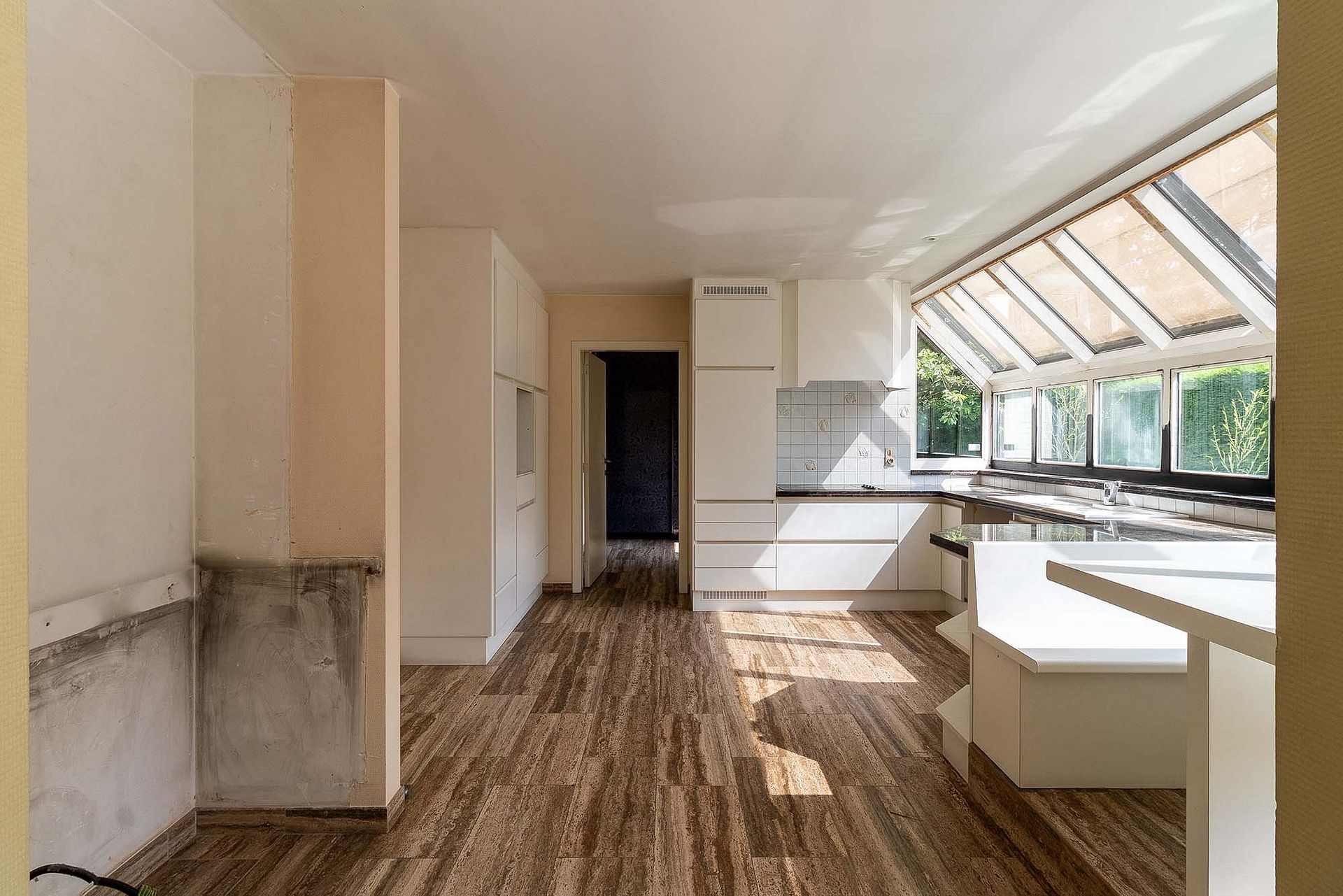 Vrijstaande ruime woning in Hove met 5 slaapkamers foto 6