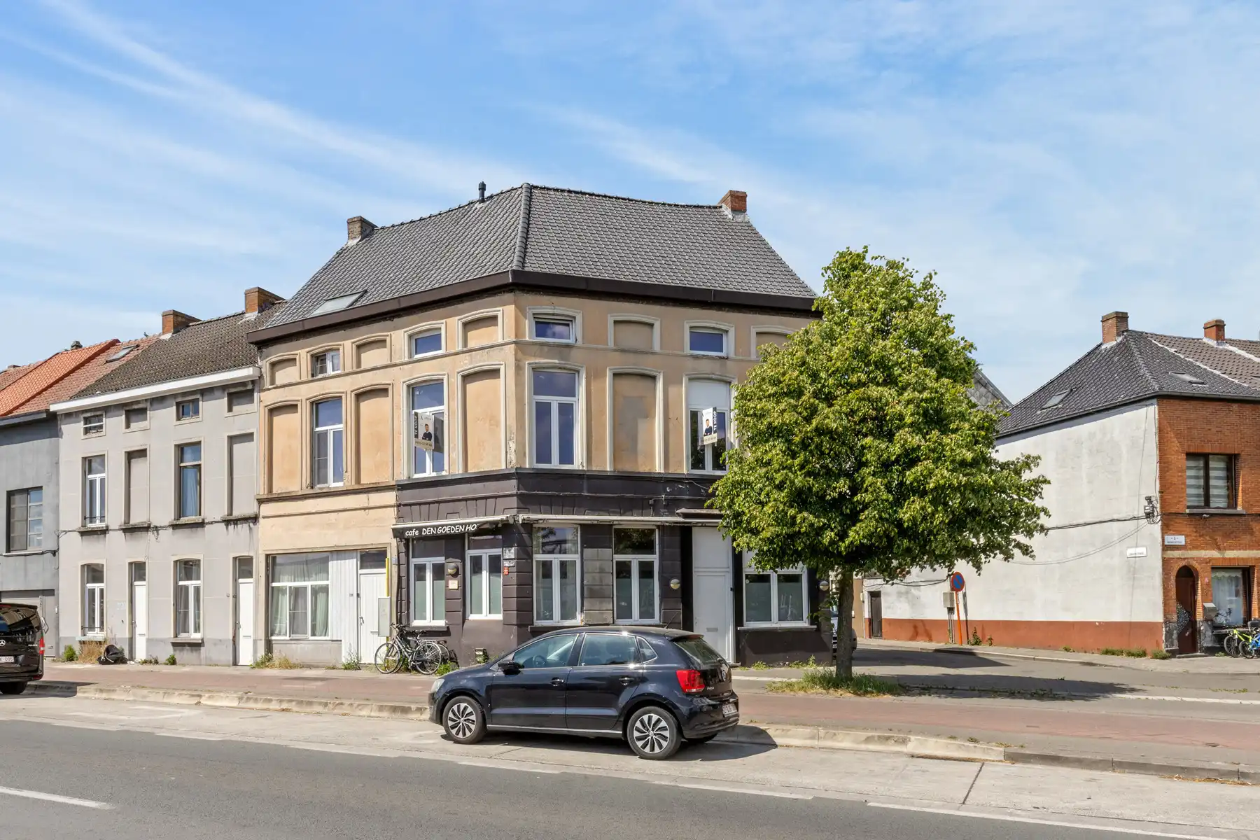 Hoofdfoto van de publicatie: Karaktervolle en ruime woning op centrale ligging in Gent!
