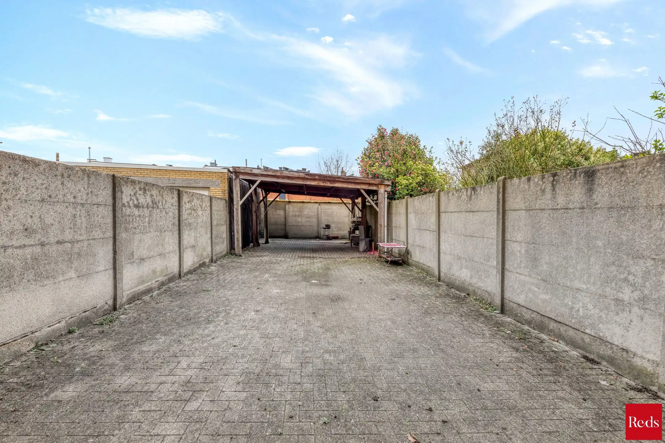Opbrengsteigendom met 3 verhuurde appartementen nabij stad  foto 33
