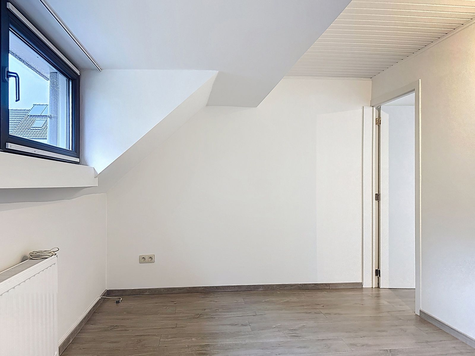 Gerenoveerd arbeidershuisje in doodlopende straat foto 18