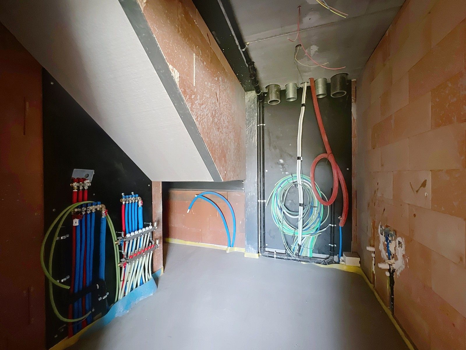Nieuwbouw WONING met LOODS (200m²) - dé perfecte woon-werkcombinatie ! foto 13