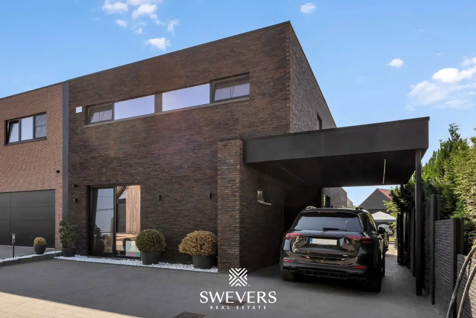 Stijlvol wonen op een ruim perceel met 4 slaapkamers en topafwerking foto 38