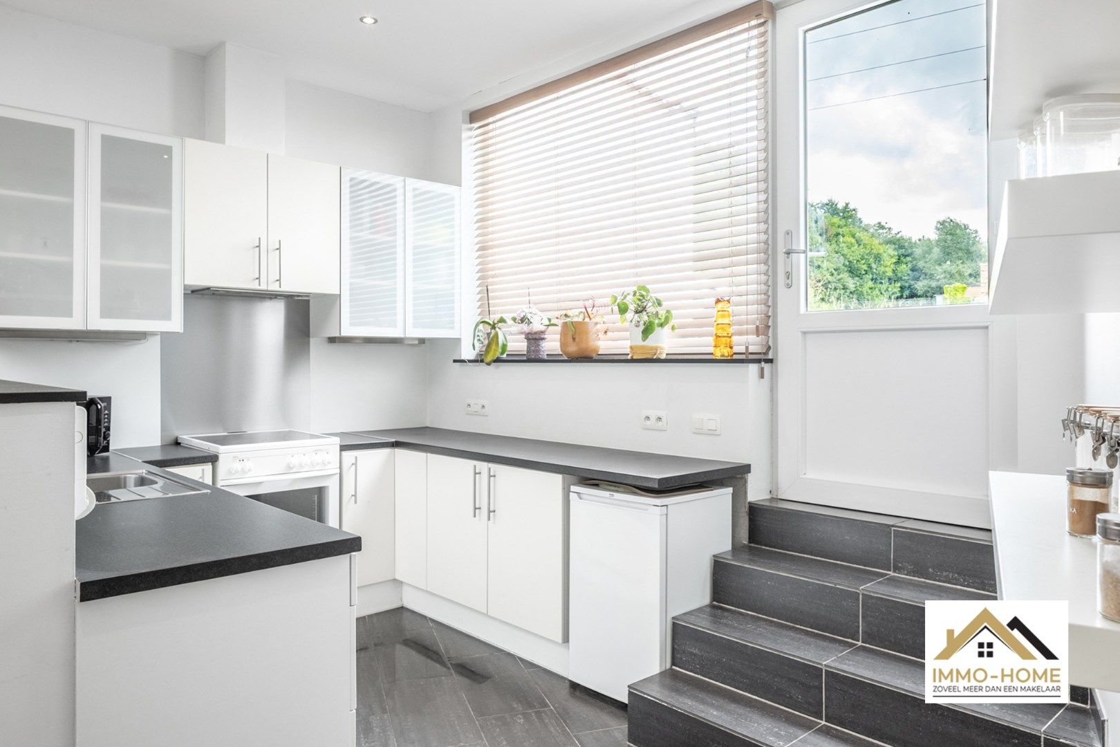Instapklare woning aan centrum Geraardsbergen! foto 6
