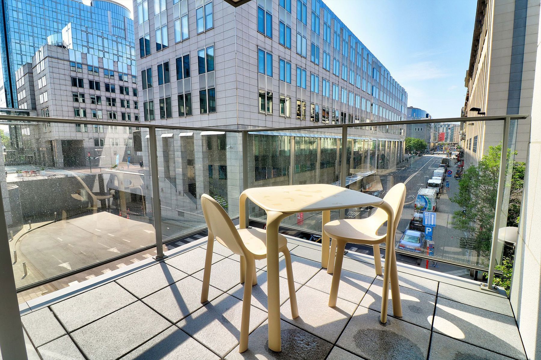 EU - prachtig 2 slk appartement met terras foto {{pictureIndex}}