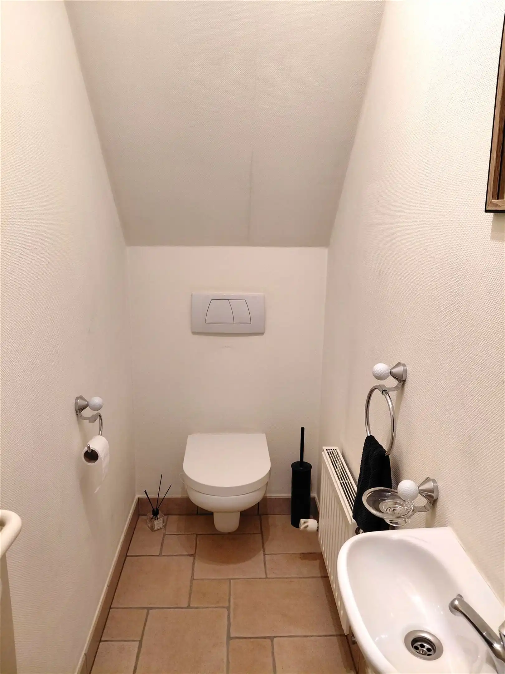 TE HUUR: Ruim appartement met 2 slaapkamers en 2 terrassen te Heusden-Zolder! foto 9