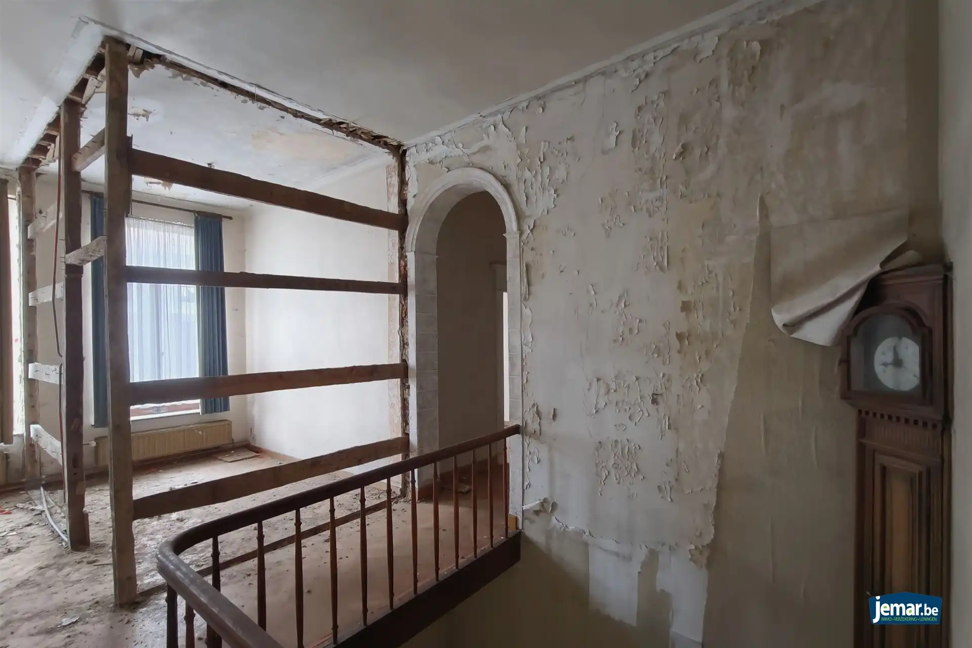 Ruime stadshoeve (431m²) pal in het centrum van Borgloon foto 14