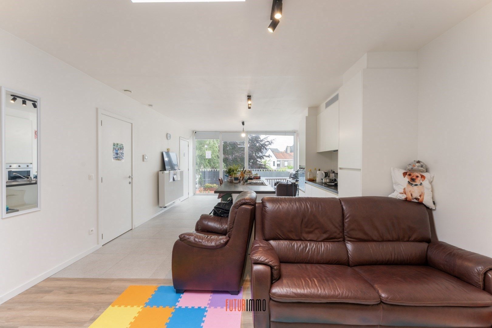 Modern 2-slpk appartement in hartje Rumbeke foto 6