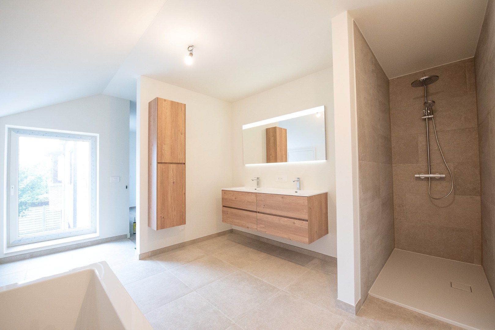 Nieuwbouwwoning met tuin en 4 slaapkamers in Zulte te huur! foto 12