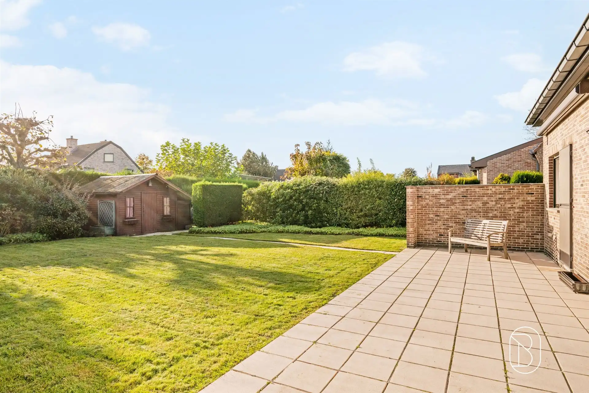 Rustig gelegen bungalow met ruime tuin foto 5