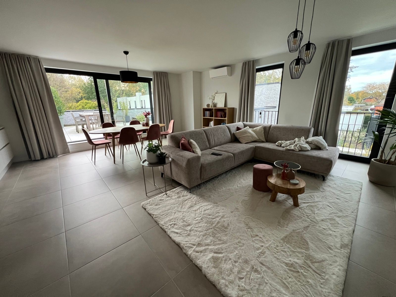 App (2023) met 2 slpk, groot terras (60m²) en carport foto 5