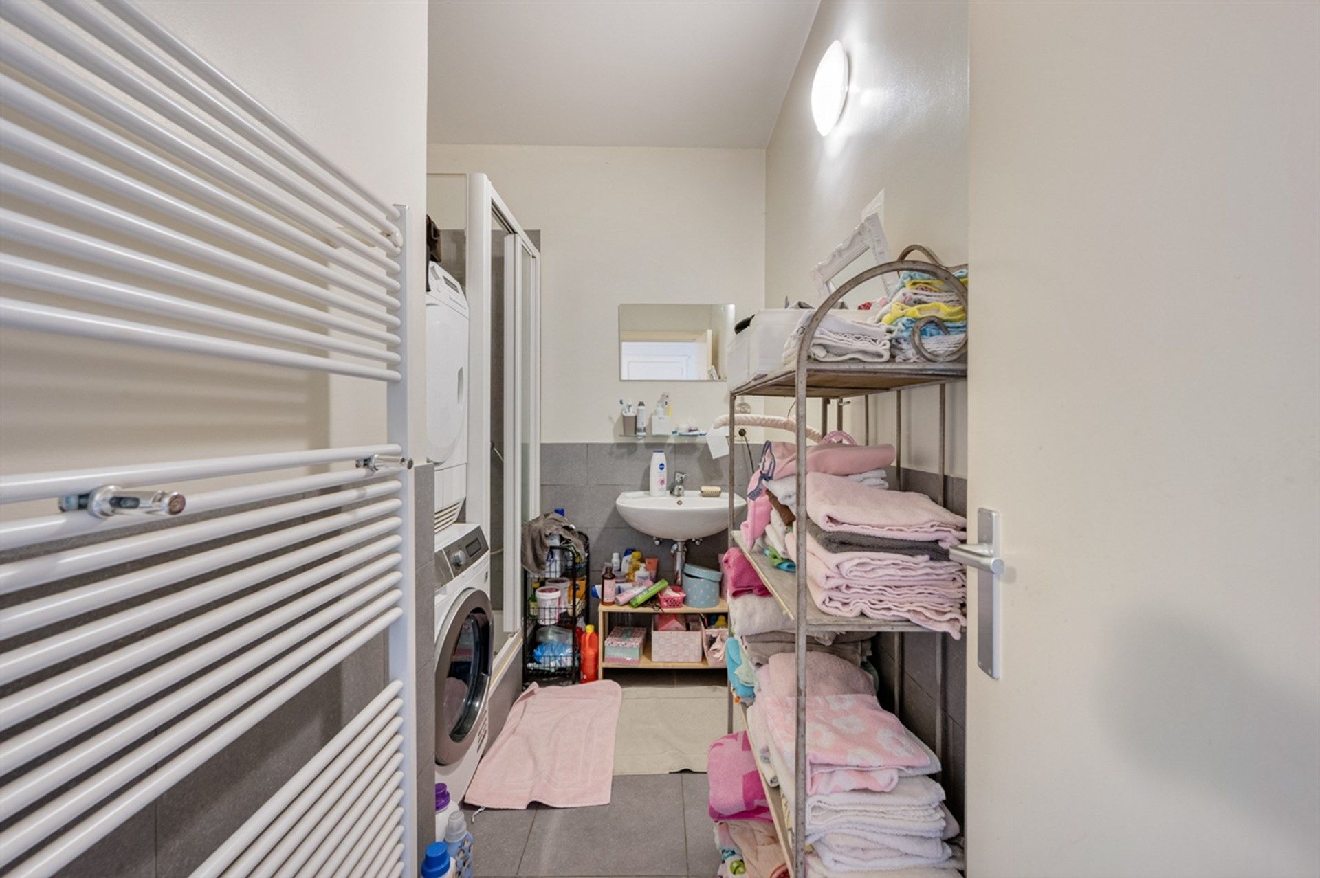 Gunstig gelegen 2-slaapkamer-appartement foto 12
