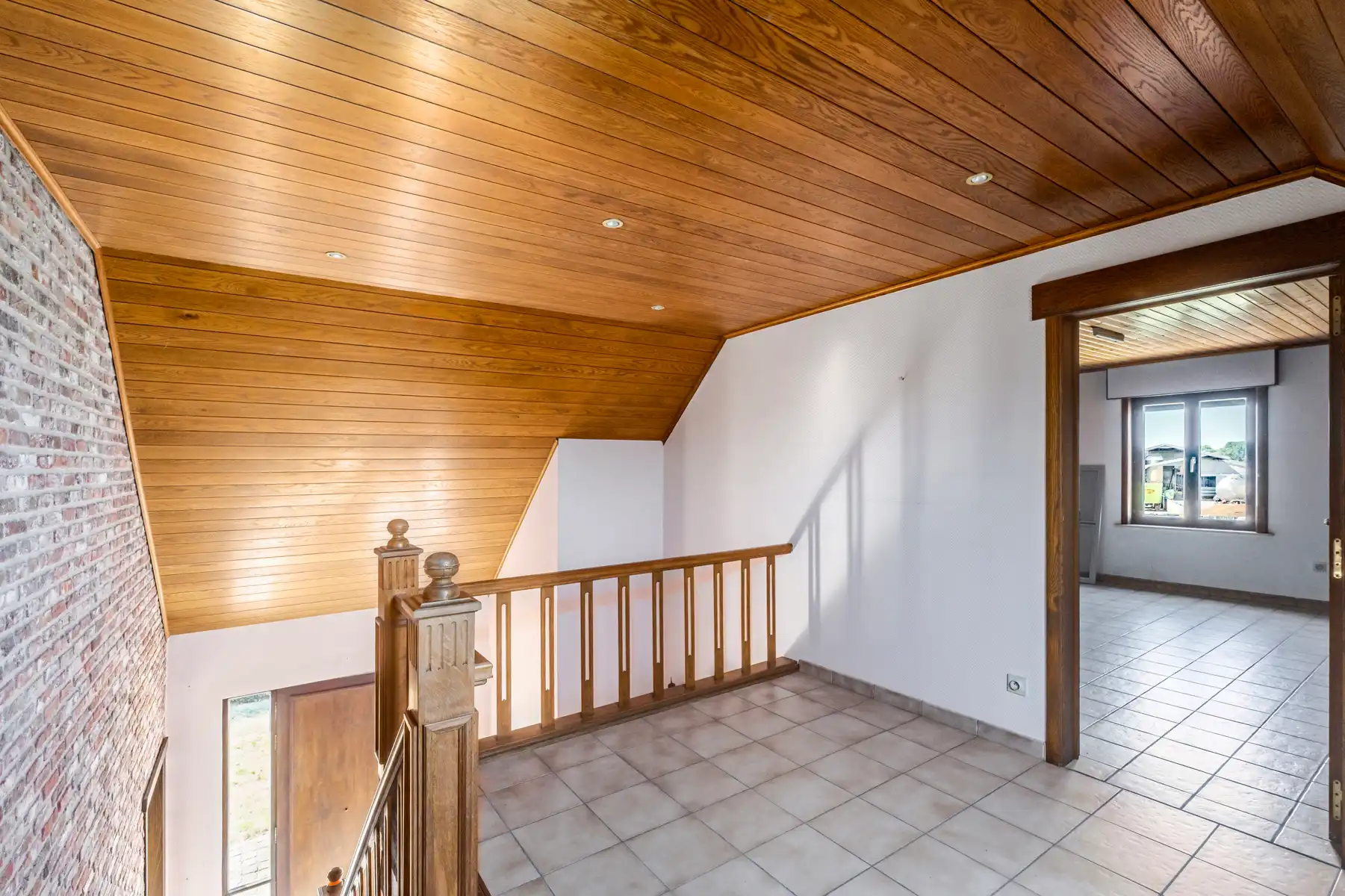 Grondig te renoveren woning met bijgebouwtje op ca 1.800 m² foto 24
