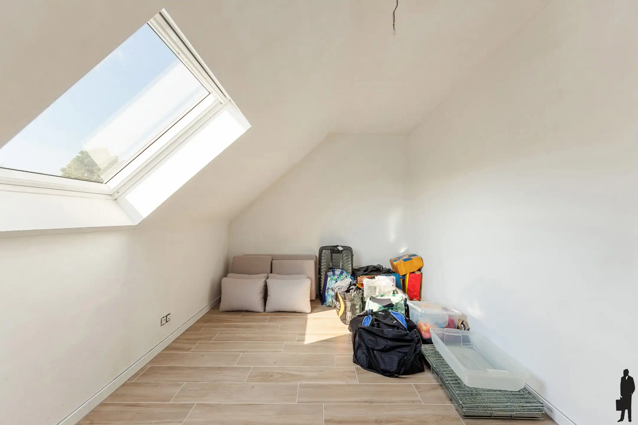 Stijlvolle gezinswoning met 4 slpk & garage in Melsele foto 14