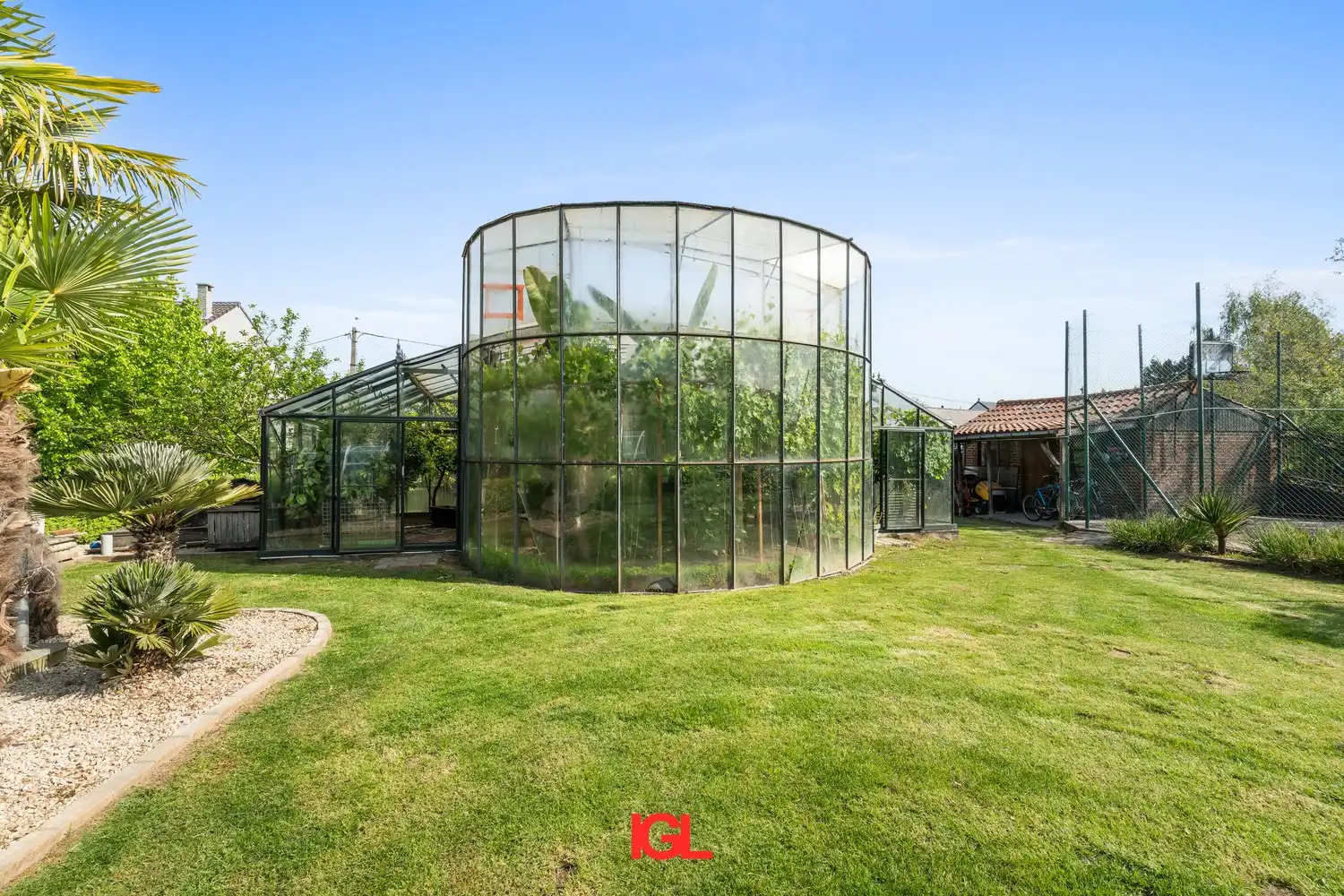 Villa met groot terrein (24a29ca), serres, vijver en overdekt zwembad foto 24