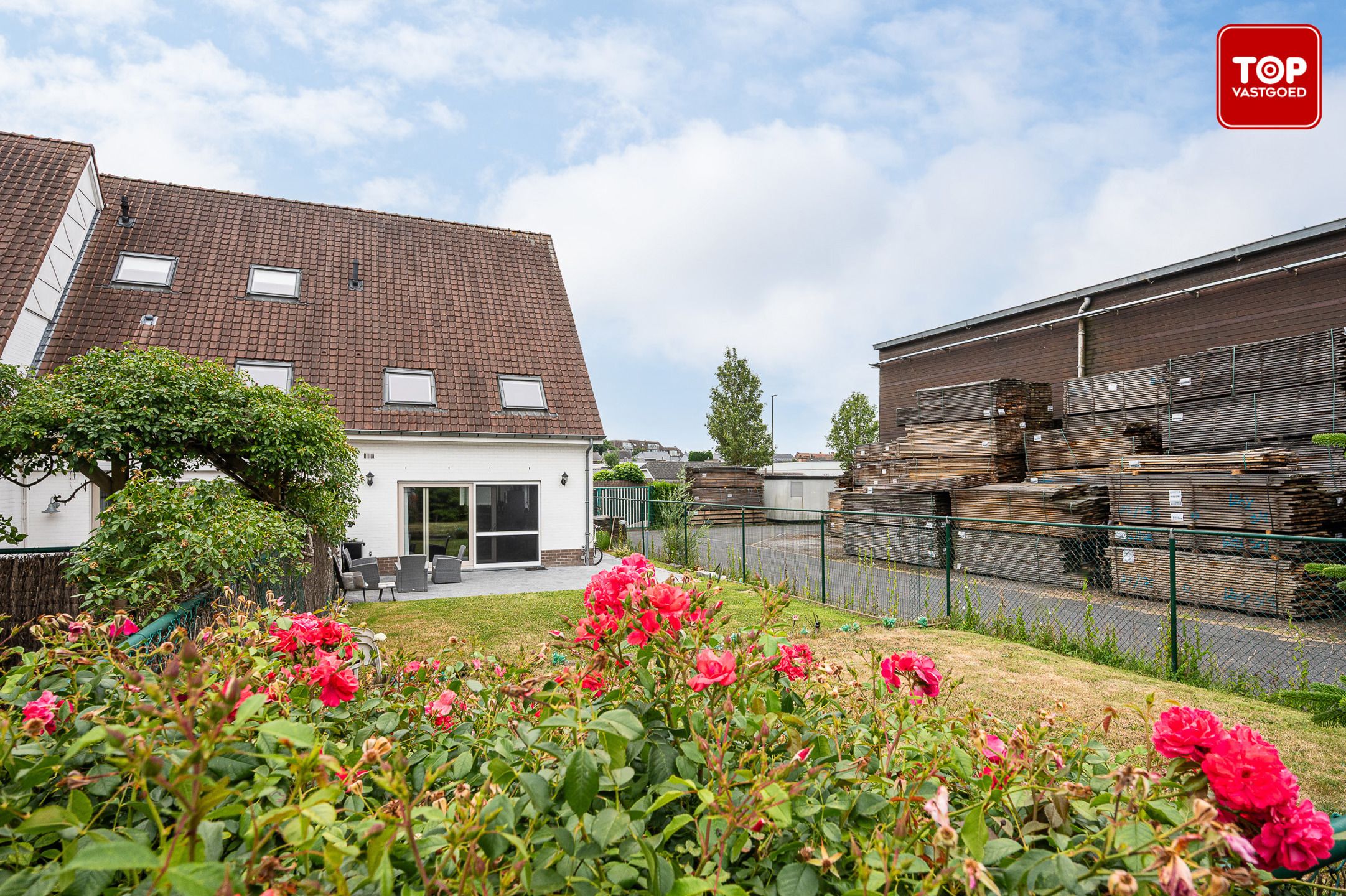 Ruime gezinswoning met 4 slaapkamers, garage en tuin nabij stadscentrum foto 26