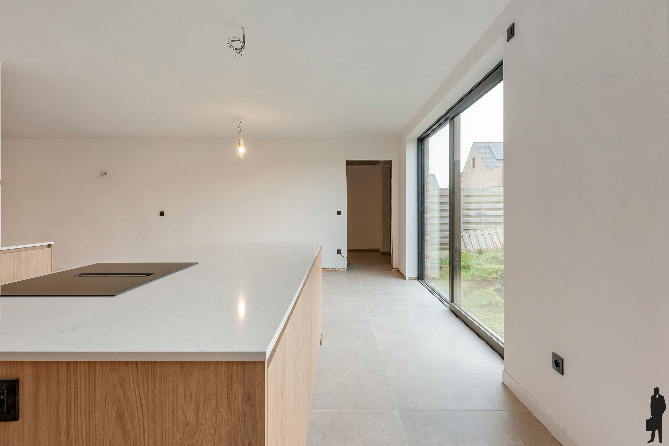 Prachtige nieuwbouwwoning van 308m² met 3 à 4 slaapkamers    foto 8