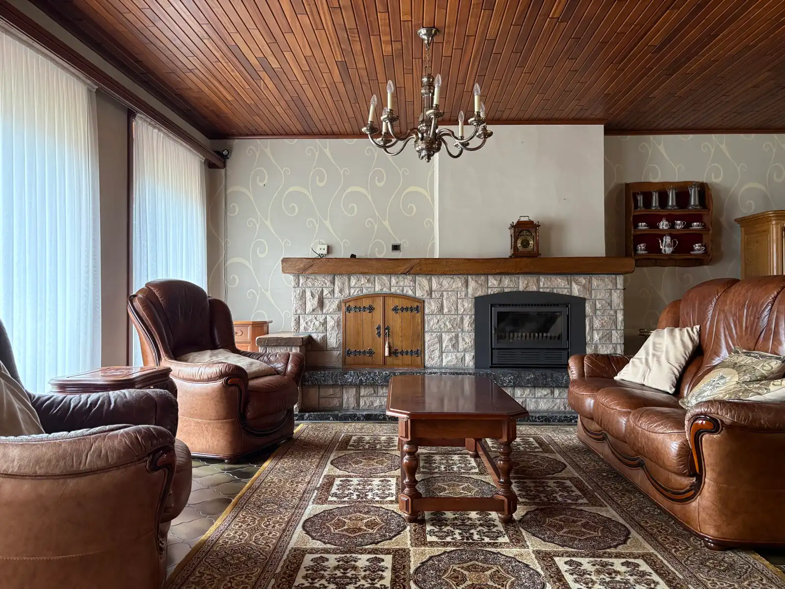 Charmante te renoveren woning foto 5