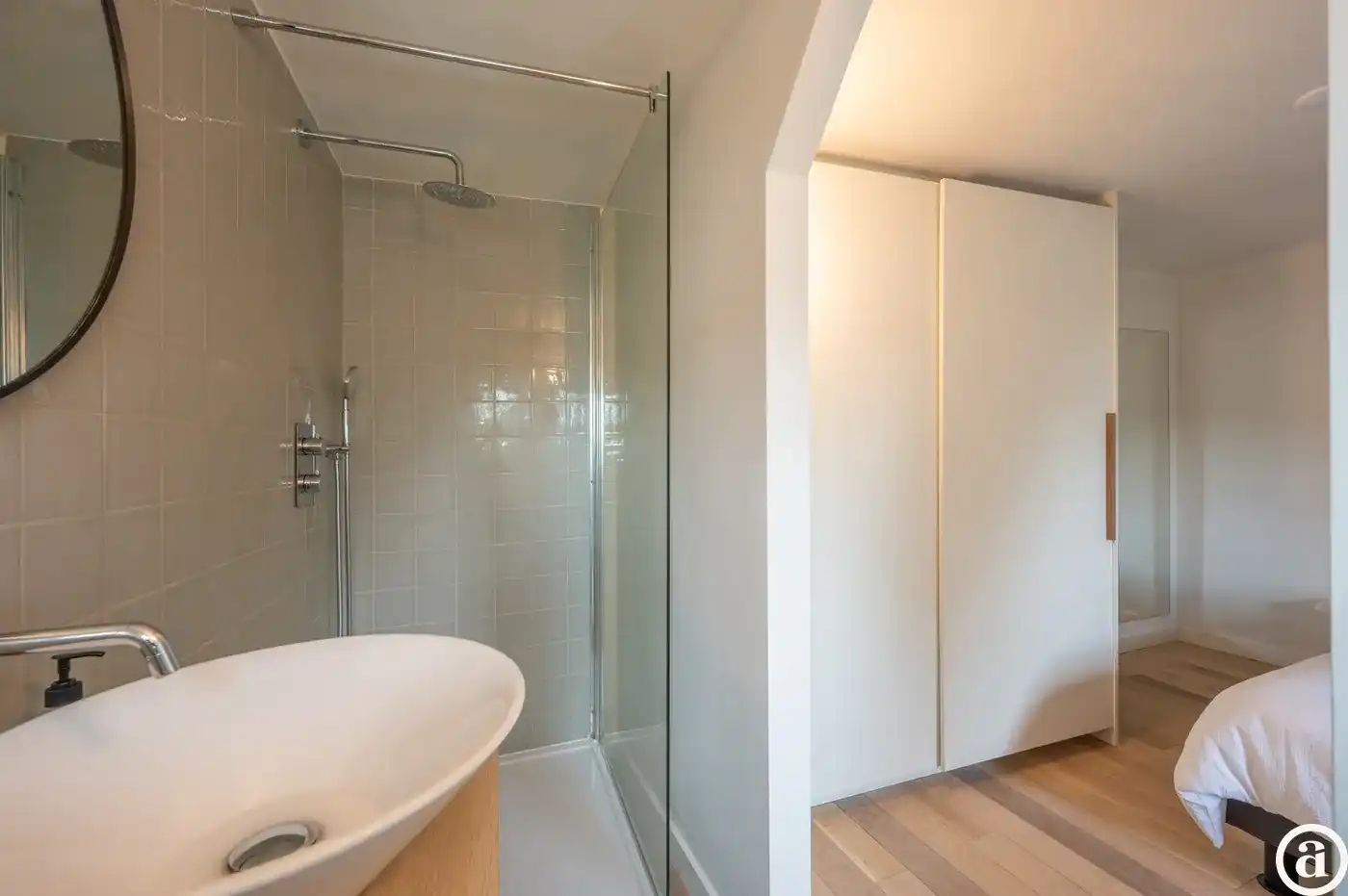 Charmante woning vlakbij Dominicanenkerkje in hartje Zoute. foto 27