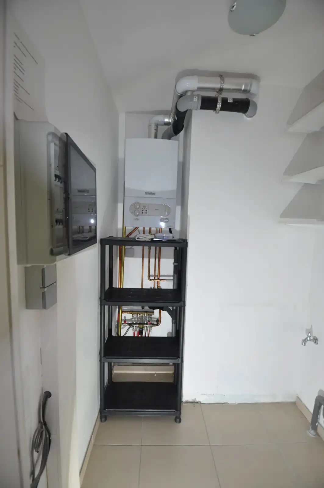 Instapklaar recent appartement met terras op een  centrale ligging foto 19