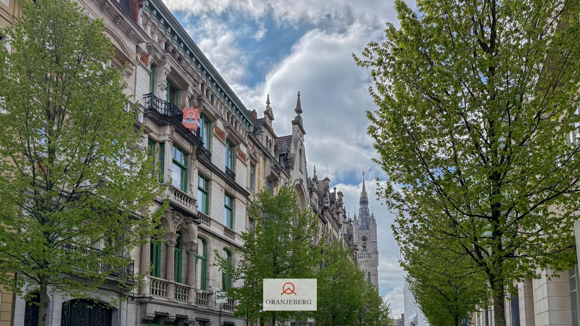 Uitzonderlijk exclusief 3 slaapkamer-appartement met drie terrassen:  210m² pure luxe in hartje Gent! foto {{pictureIndex}}