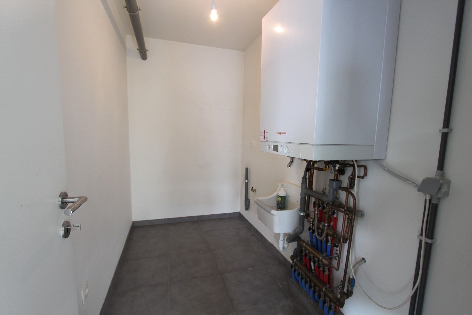 MODERN APPARTEMENT MET 2 TERRASSEN EN GARAGE foto 13