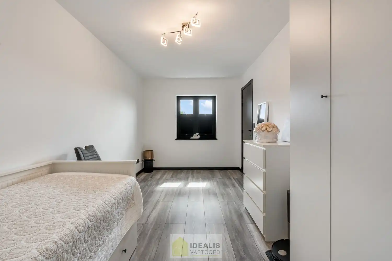 EEN BIJZONDER RIANTE WONING VAN MAAR LIEFST 302M² WOONOPPERVLAKTE OP EEN KNAP PERCEEL VAN 5A 90CA. foto 53