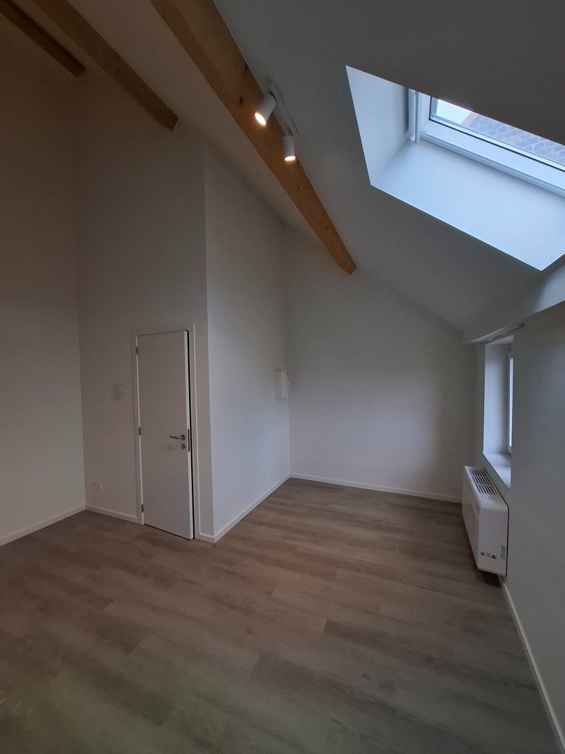 RUIME STUDENTENKAMERS IN NIEUWSTAAT IN CENTRUM GENT foto 5