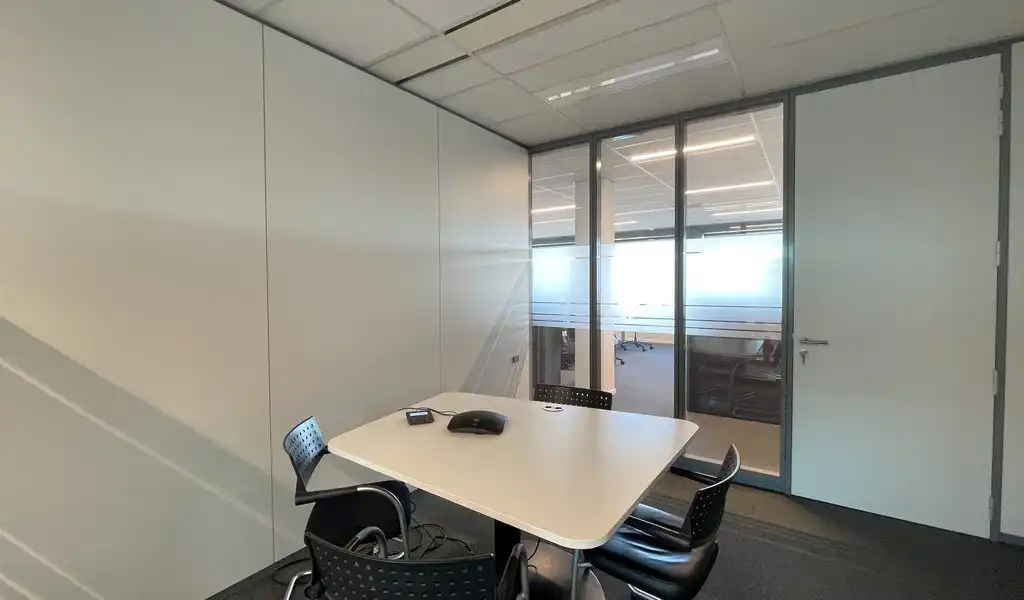 Gelijkvloers kantoor te huur in The Sage in Berchem foto 11