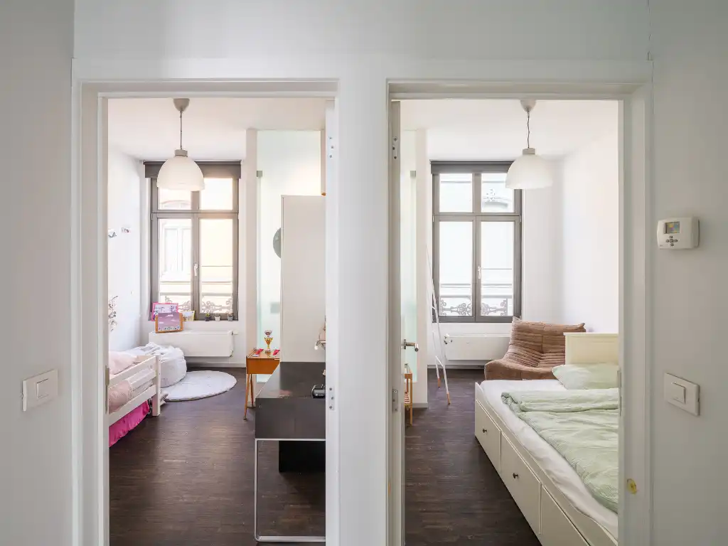 Architecturale burgerwoning naar de hand van Enplus architecten met stadstuin en polyvalente achterbouw op een boogscheut van het stadscentrum. foto 22