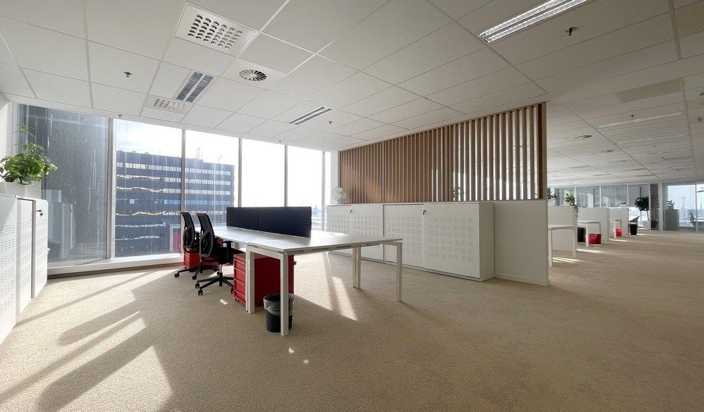 Vernieuwde kantoren te huur in Ahlers Building te Antwerpen foto 14