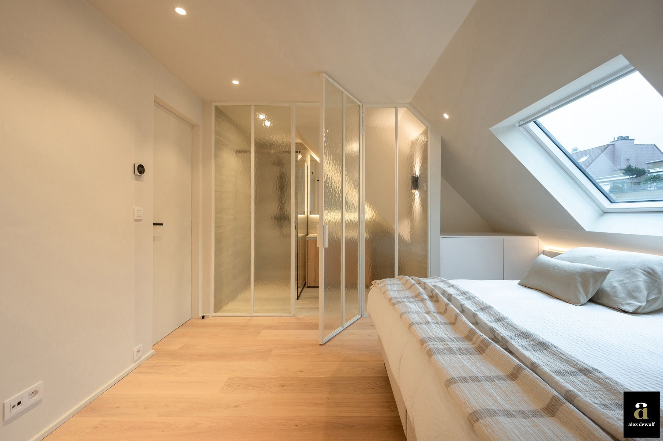 Exclusief gerenoveerd penthouse met panoramisch uitzicht [Piers De Raveschootlaan - Knokke Centrum]. foto 9