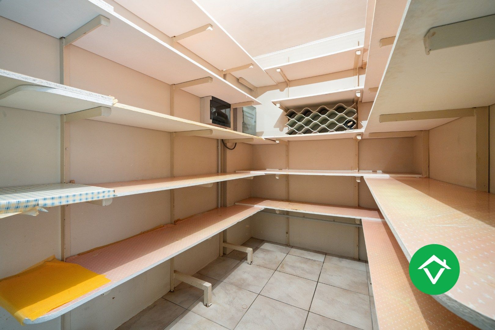 Instapklare woning met 4 slaapkamers en garage te Ichtegem  foto 7