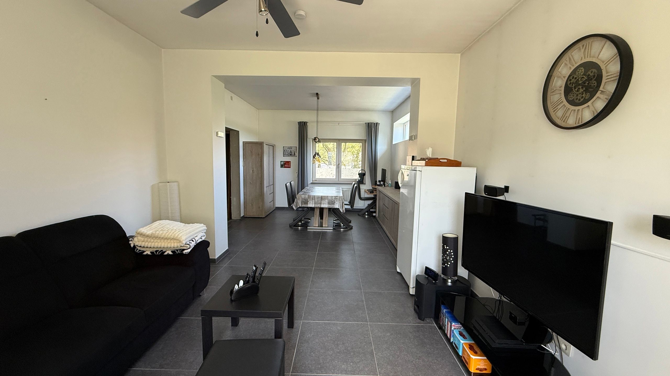 Charmante, gedeeltelijk gerenoveerde woning foto 4