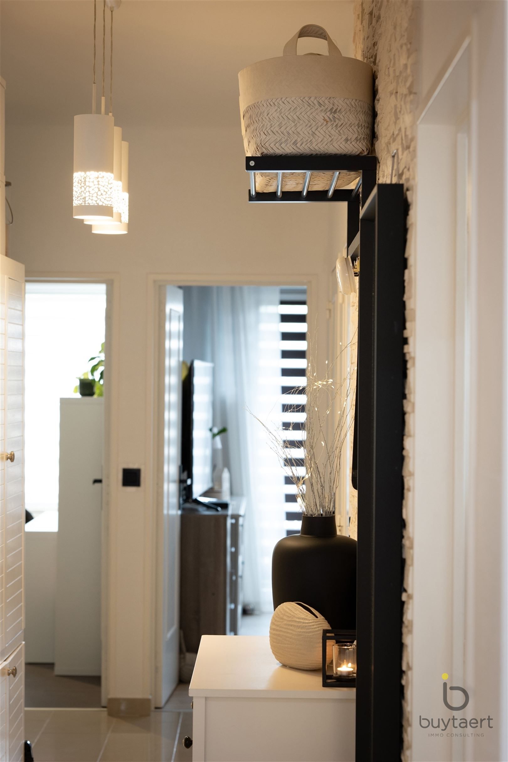 Gerenoveerd drie slaapkamer appartement te Hoboken. foto 3