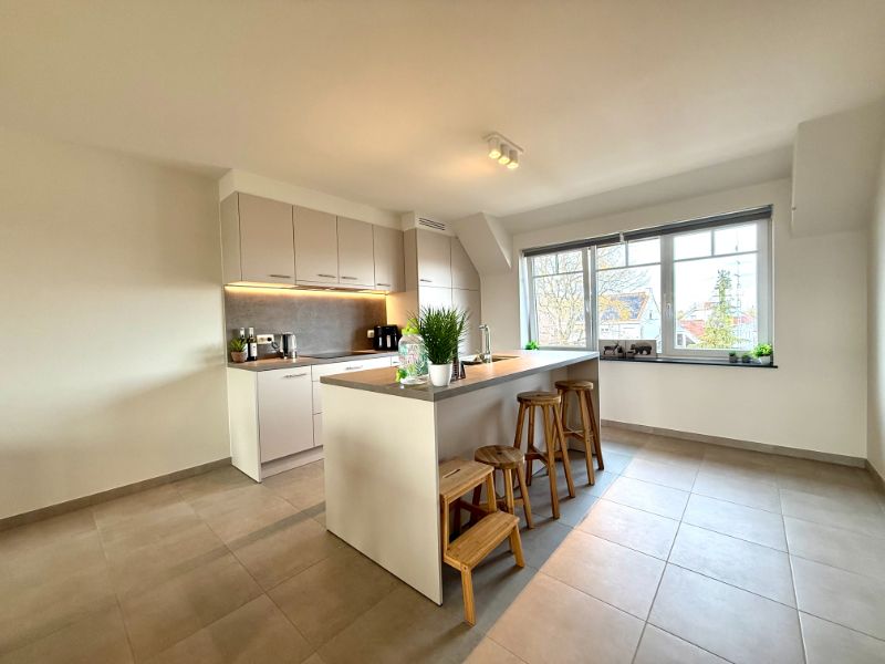 Recent duplex appartement met 2 slaapkamers en terras foto 9