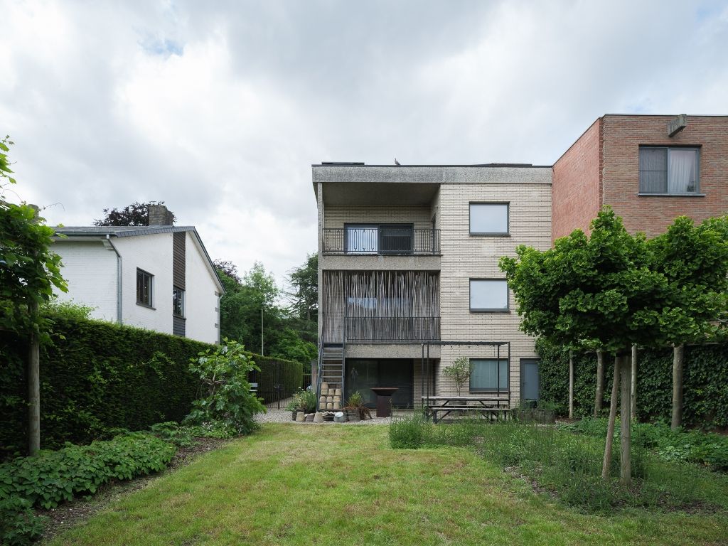 Kwalitatieve design bel-étage met 3 slaapkamers (mogelijkheid tot 5), bureauruimte en goed georiënteerde tuin te Sint-Amandsberg. foto 27