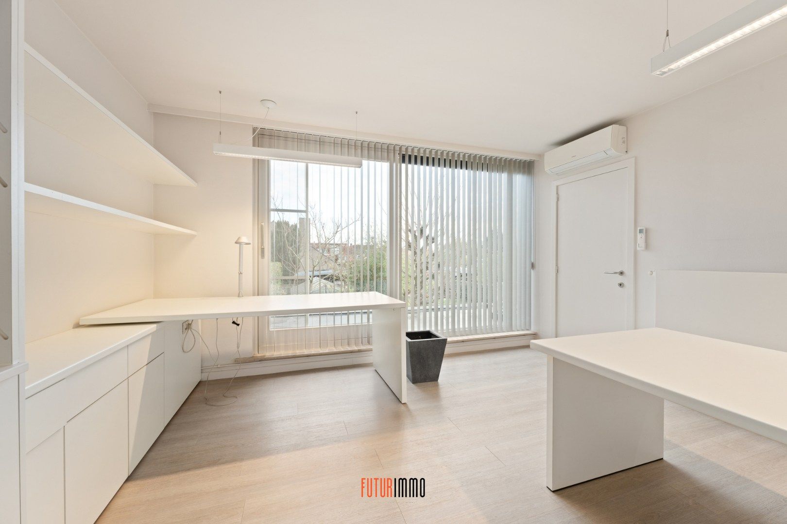 Polyvalente (handels)eigendom in hartje Rumbeke foto 14