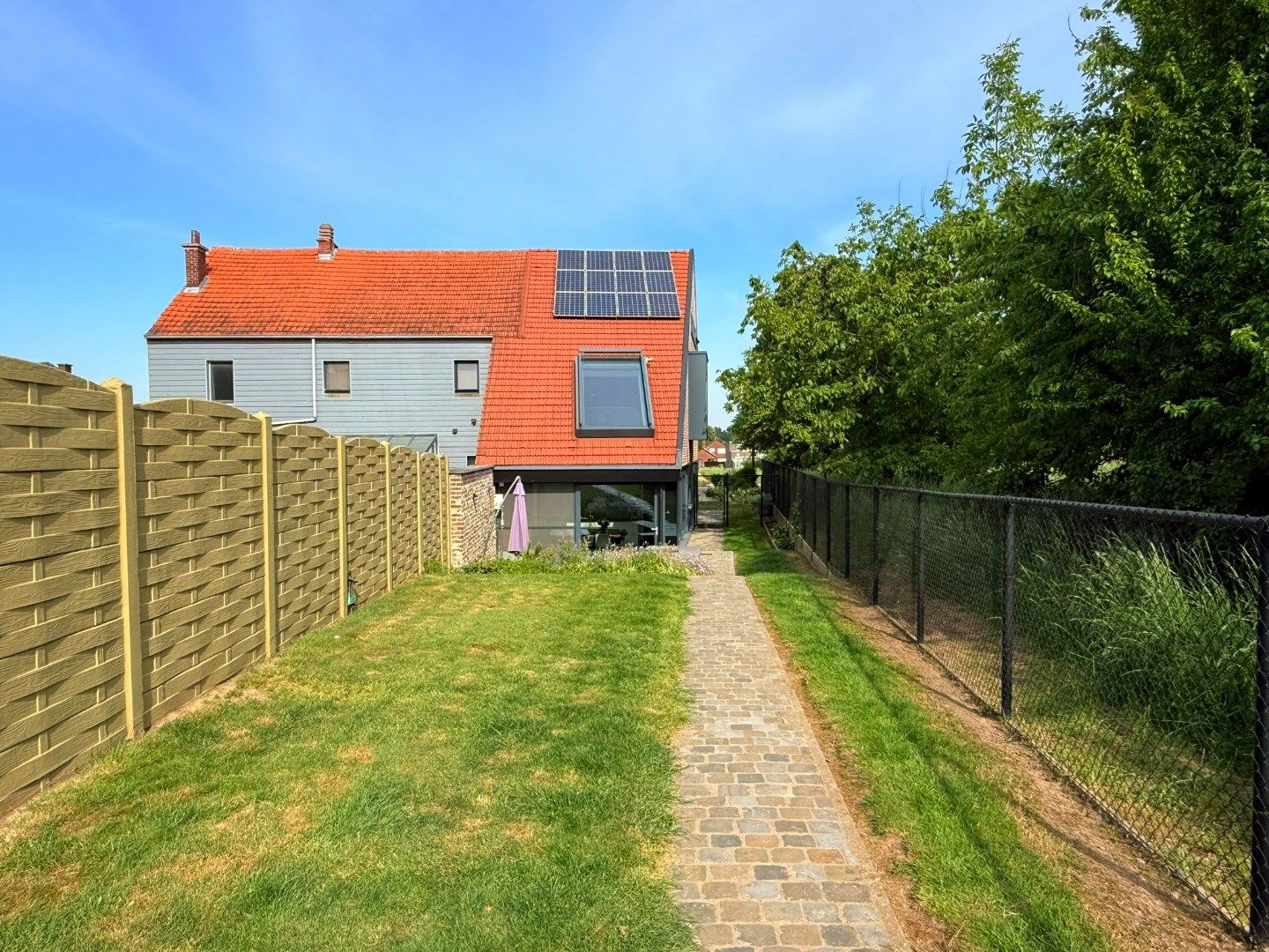 Ruime en lichtrijke woning met doordachte indeling en moderne afwerking foto 23