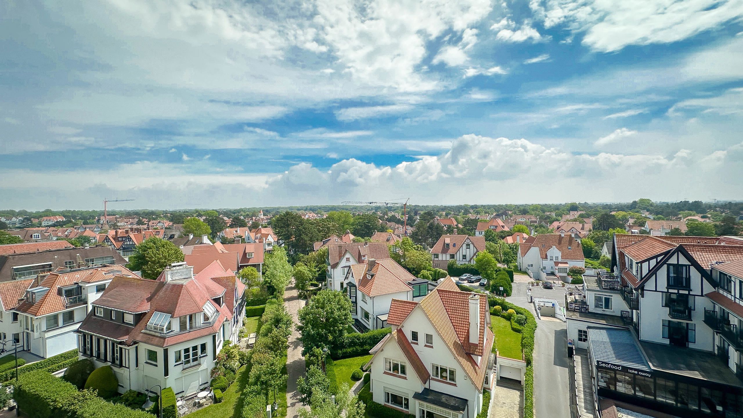 Uitzonderlijk HOEKAPPARTEMENT gelegen op het Albertplein... foto 5