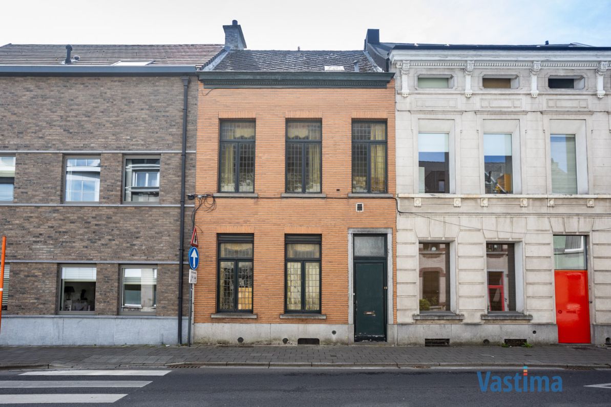 Hoofdfoto van de publicatie: Historische charme in hartje Aalst – herenhuis met een verhaal