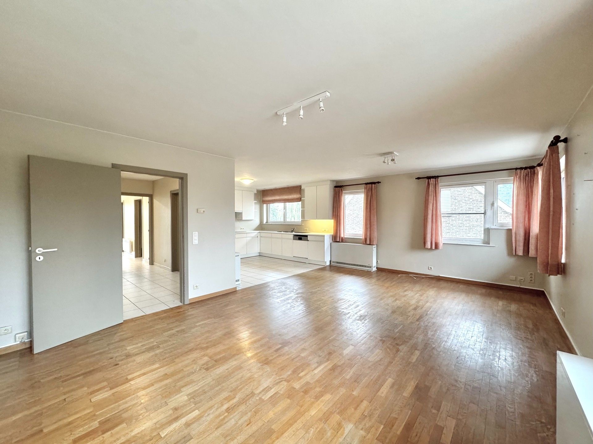 LOFT/APPARTEMENT 1 SLPK - GROOT ZONNETERRAS & 1 PARKING foto 6