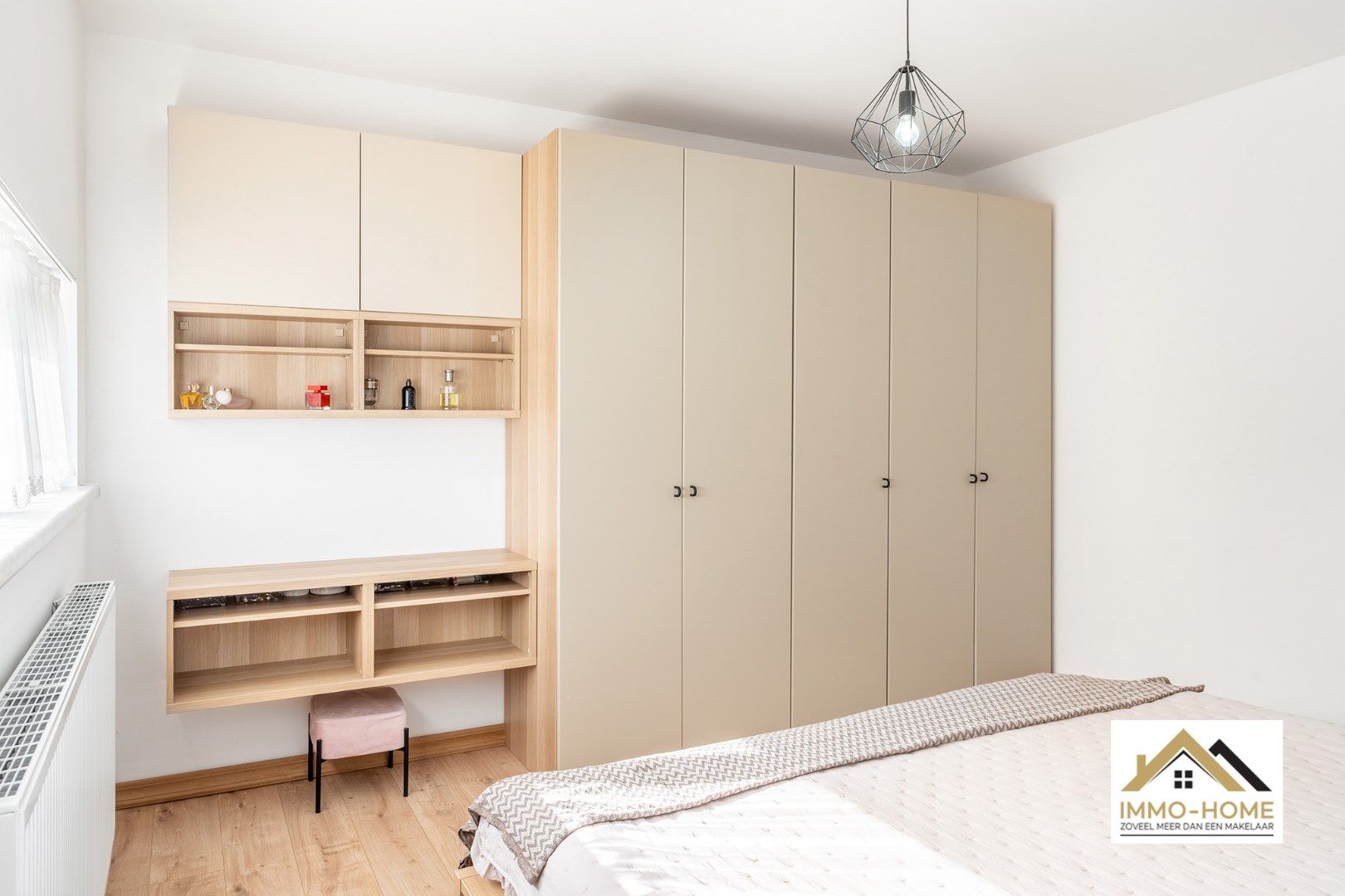 Vrijstaande volledig gerenoveerde woning met riante tuin te Oostakker foto 16