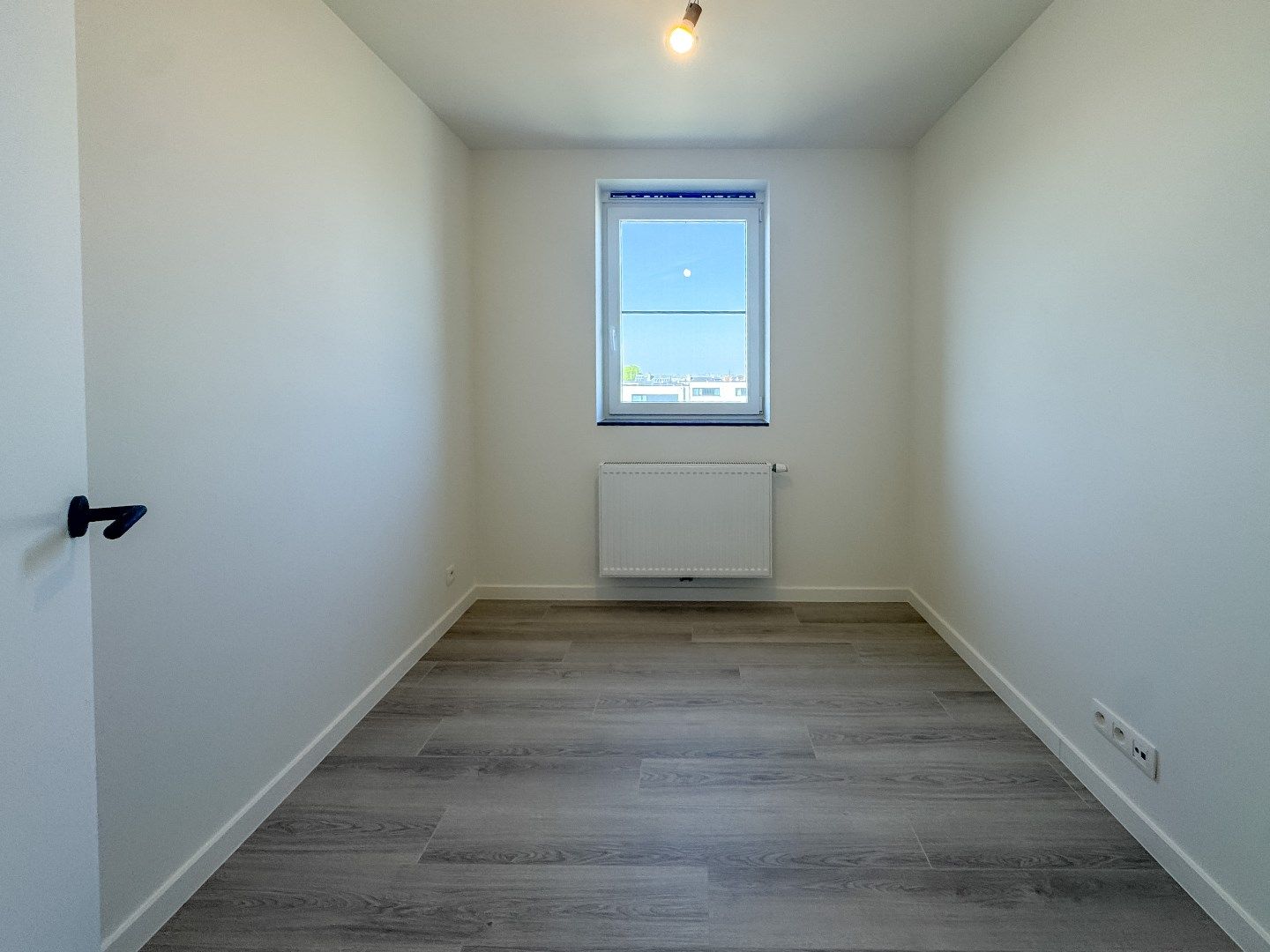 Ruim instapklaar nieuwbouwappartement (167 m²) met 3 slaapkamers en groot terras in centrum Eernegem foto 15