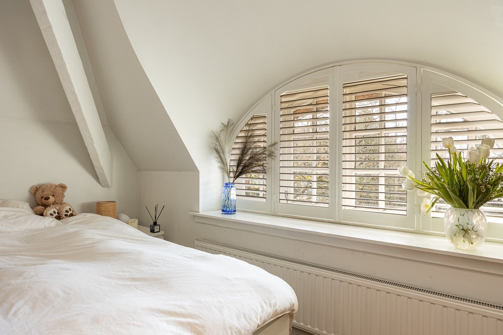 PRACHTIGE EN UNIEKE VILLA MET RIETEN DAK foto 3