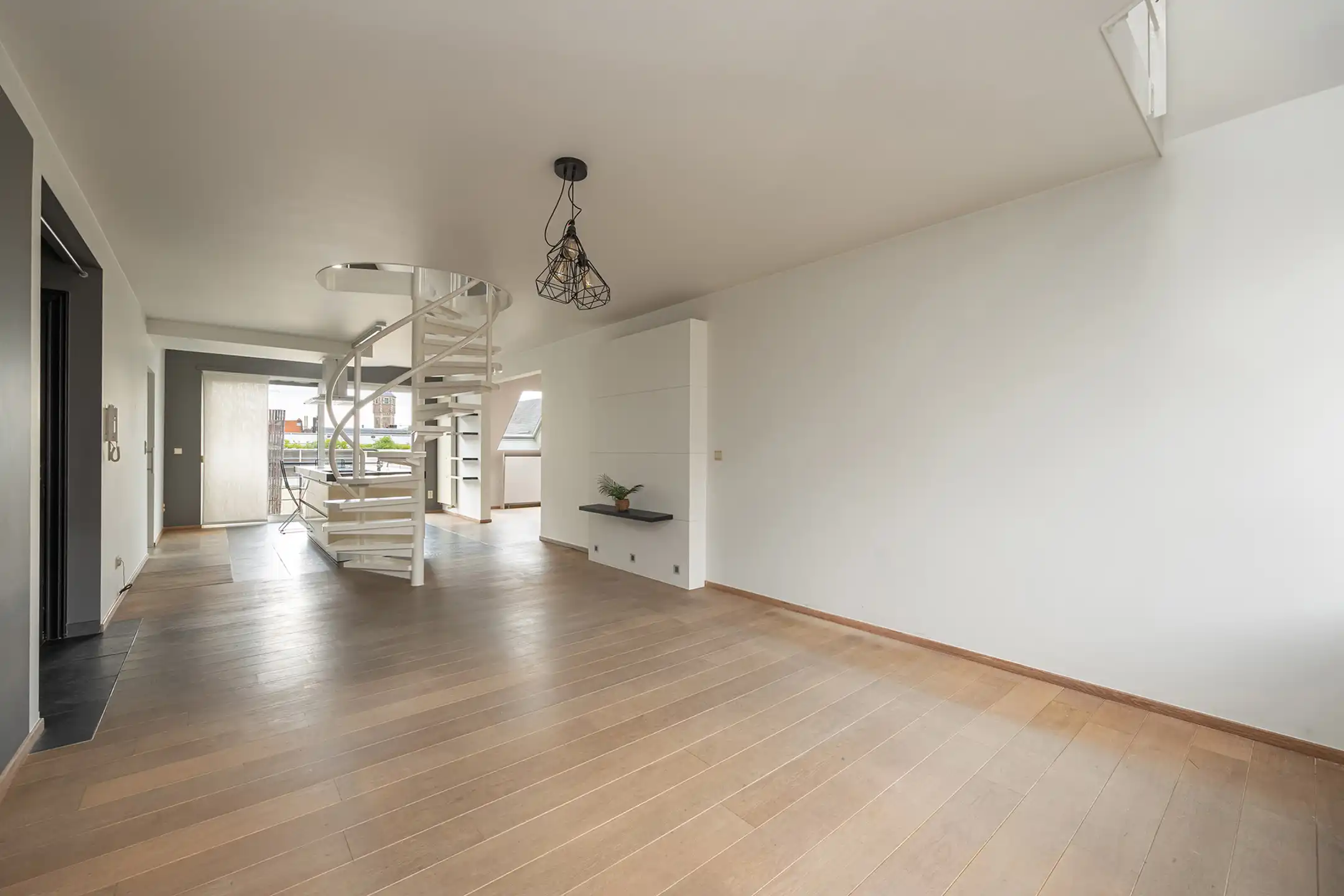ANTWERPEN - Penthouse met terras en zicht op de kathedraal foto 3
