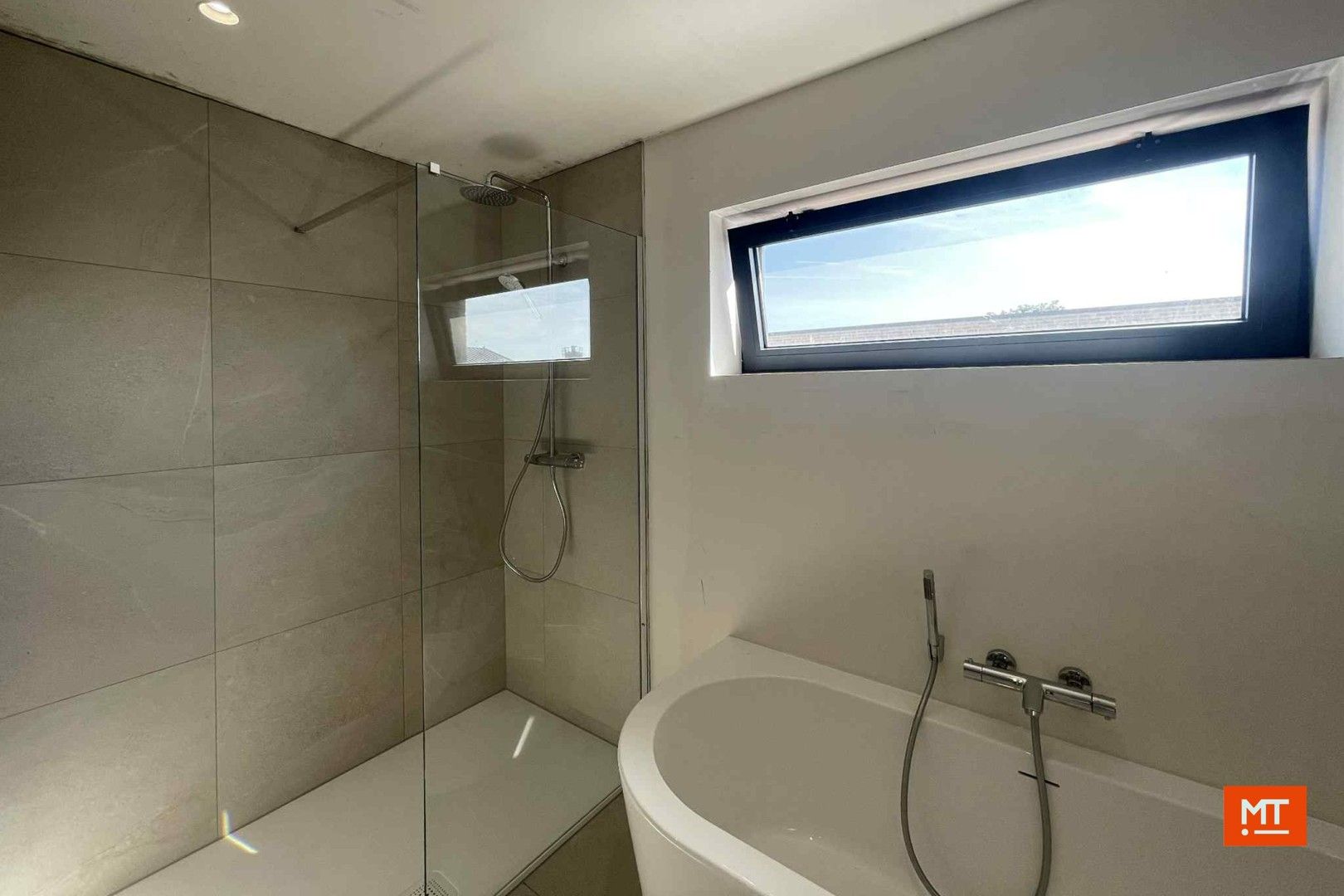 Te huur: Moderne halfopen nieuwbouwwoning met 3 slaapkamers, tuin en carport in Moorslede/Beitem foto 8