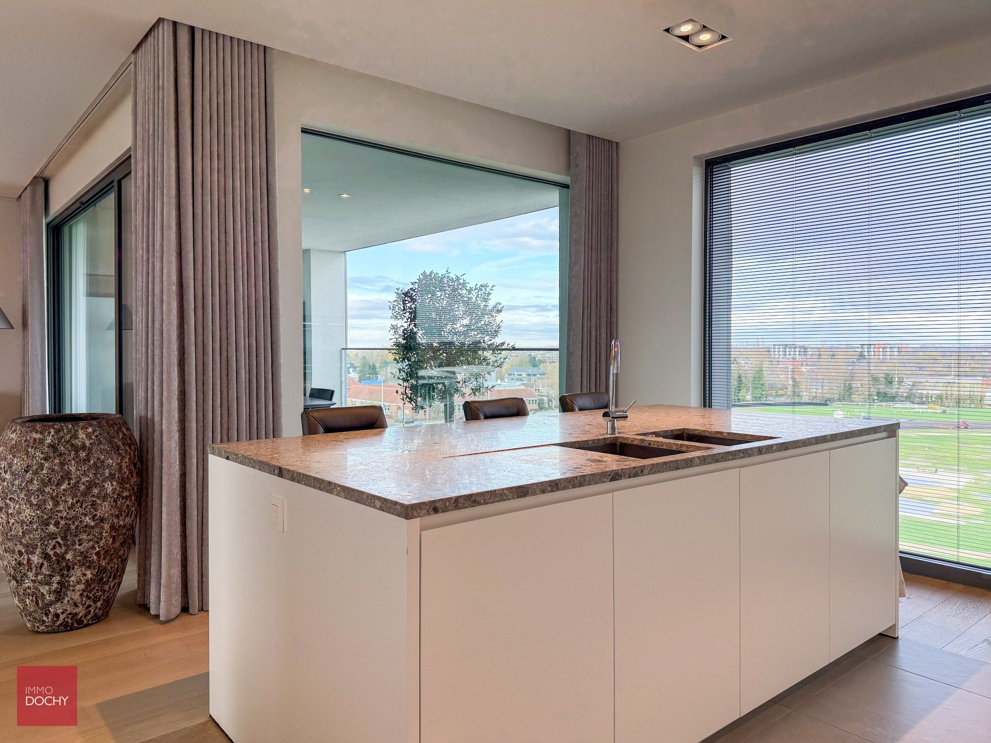 Uniek appartement op droomligging| Holstraat foto 9