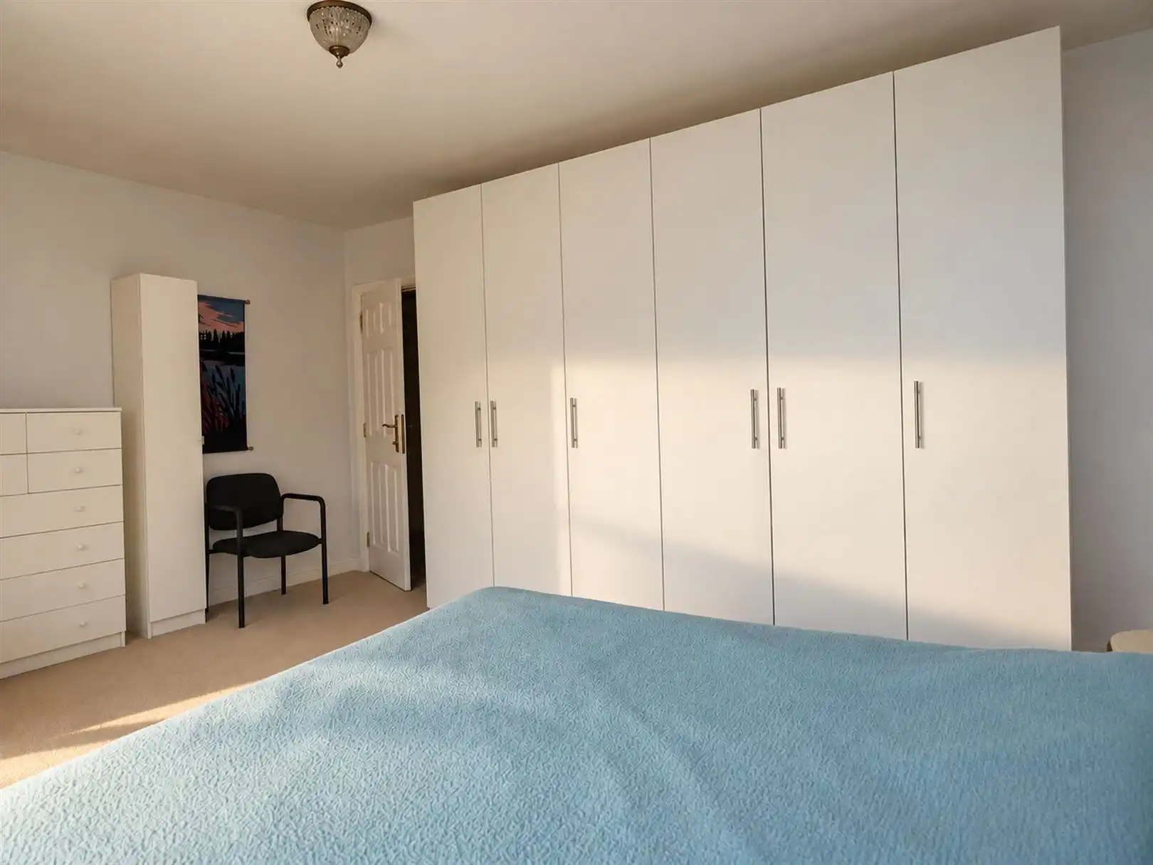 Ruim en lichtrijk appartement met 3 slaapkamers en twee terrassen op een toplocatie in Brasschaat foto 12