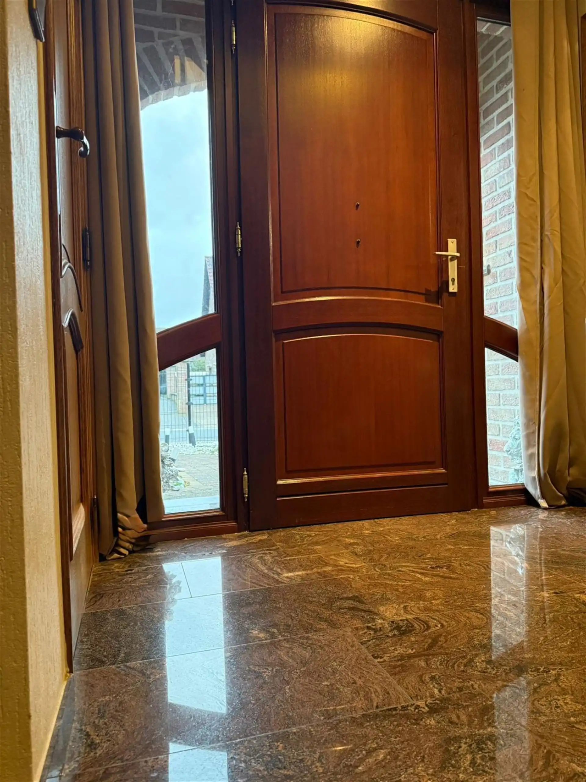 Vrijstaande woning op de Leopoldstraat 35 te Maasmechelen foto 2