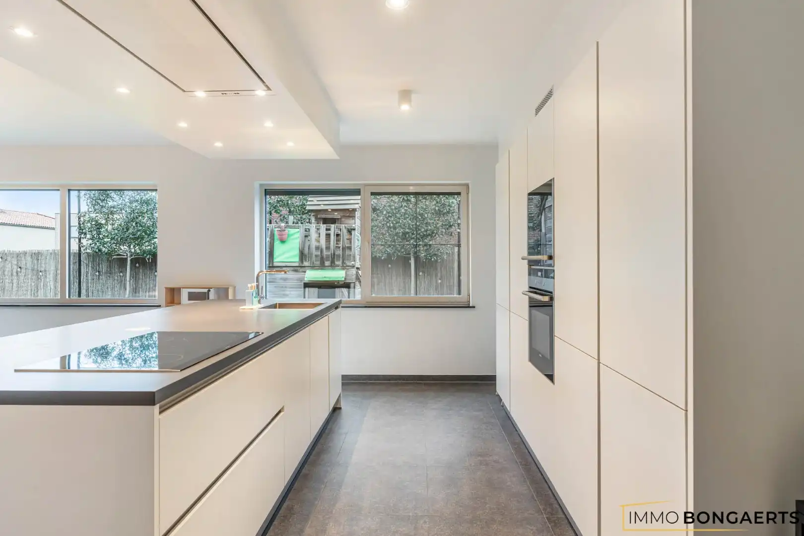 Ruime woning met 3 slaapkamers  foto 10